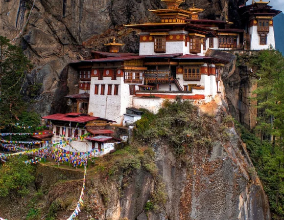 Spectacular Paro Tour Package (2 Nights / 3 Days)
